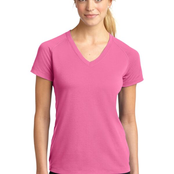 Women's Ultimate Performance V Neck Thumbnail